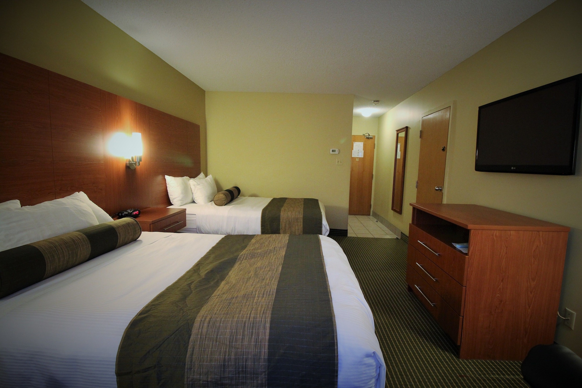 غرفة قياسية بسريرين مزدوجين، Quality Inn & Suites Hawkesbury 4/8
