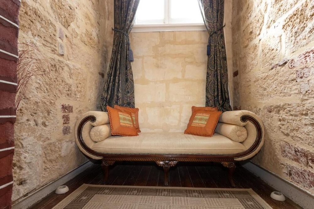 Fremantle Bed And Breakfast 22/45