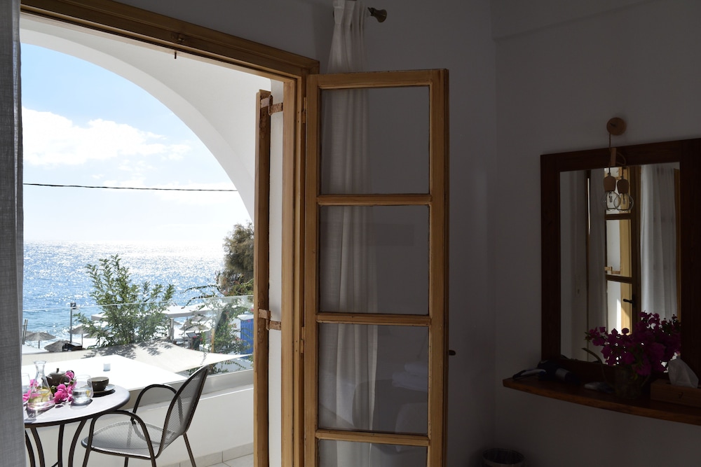 Santorini Crystal Blue 17/63