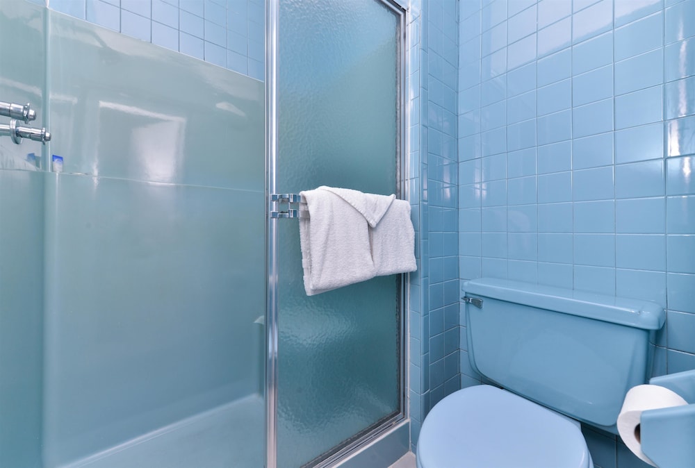 Americas Best Value Inn Port Jefferson Station Long Island 8/10