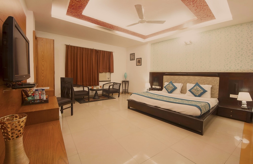 AIRPORT HOTEL DELHI 37 20/64