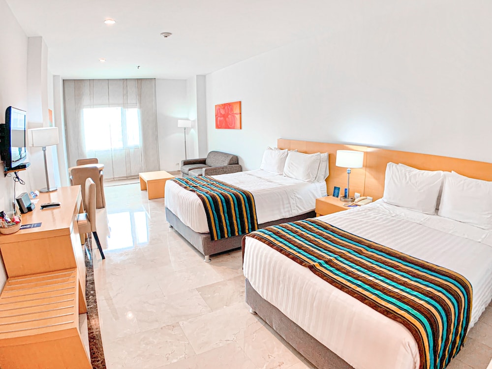 STANDARD, 2 DOUBLE BEDS