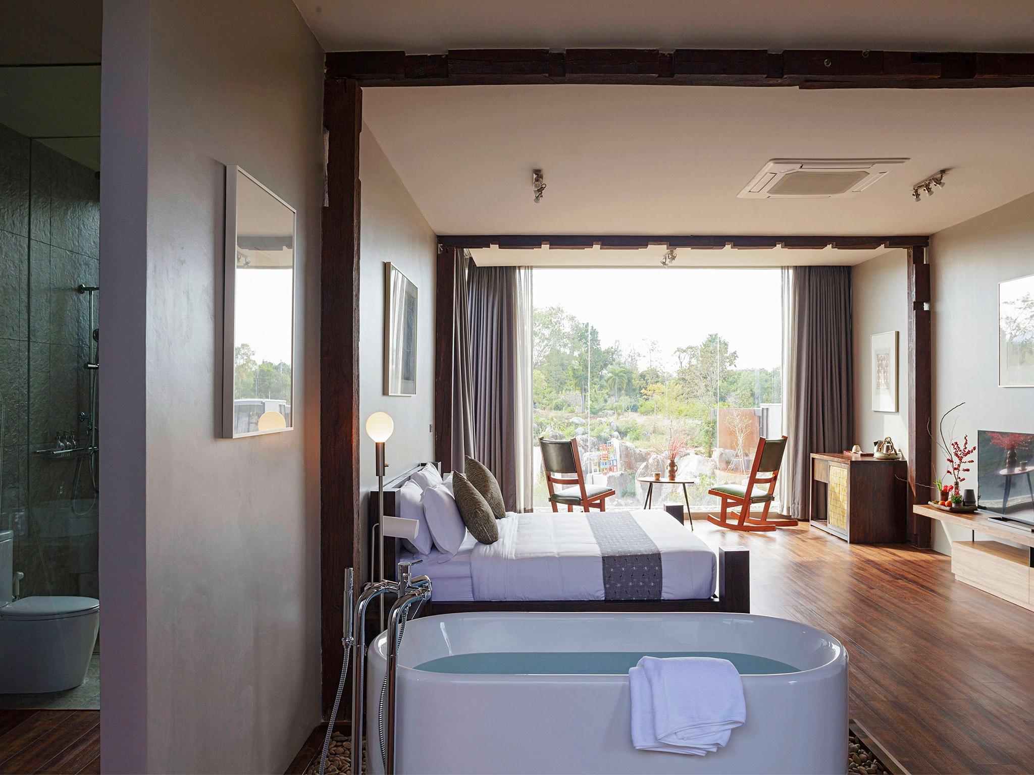 GRAND, VILLA