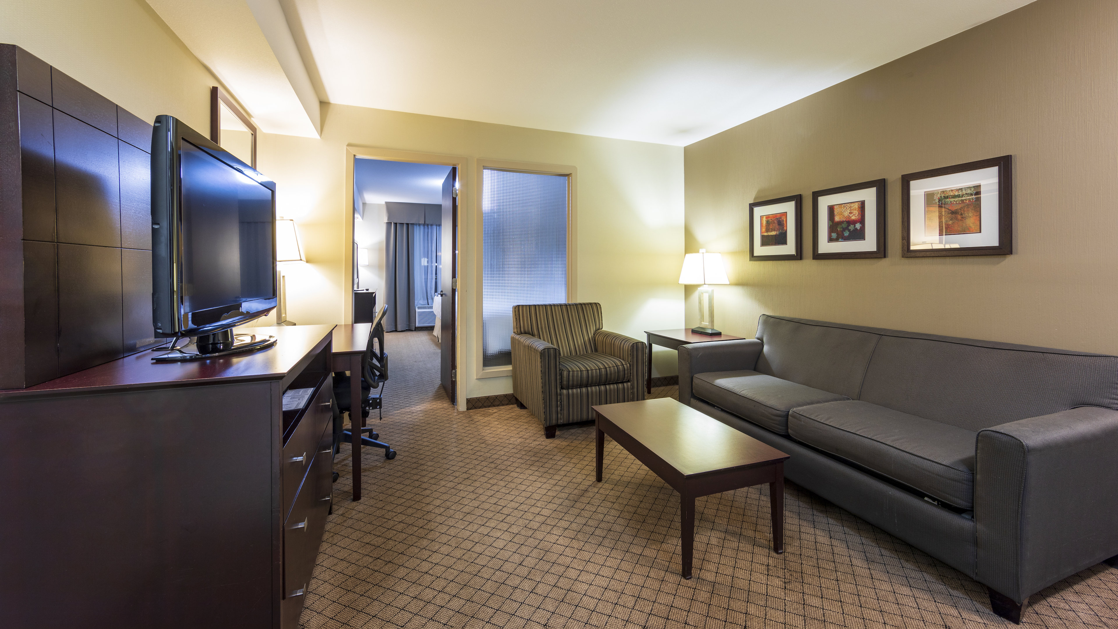 Holiday Inn Hotel Suites Kamloops 51/72