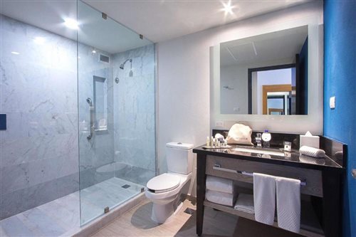 جناح جونيور بسريرين