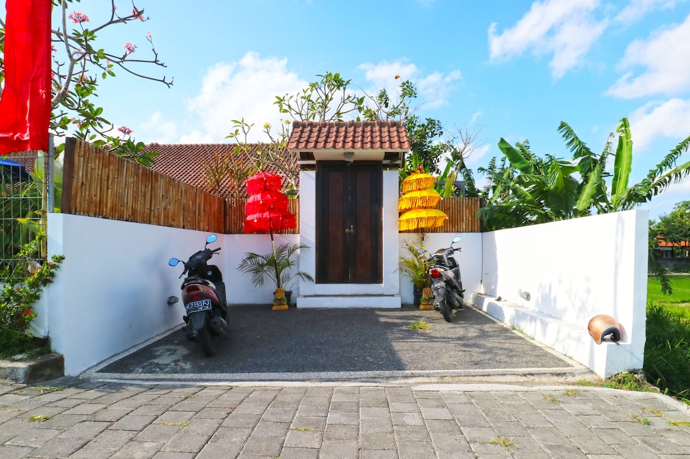 Pererenan Nengah Guesthouse 48/72