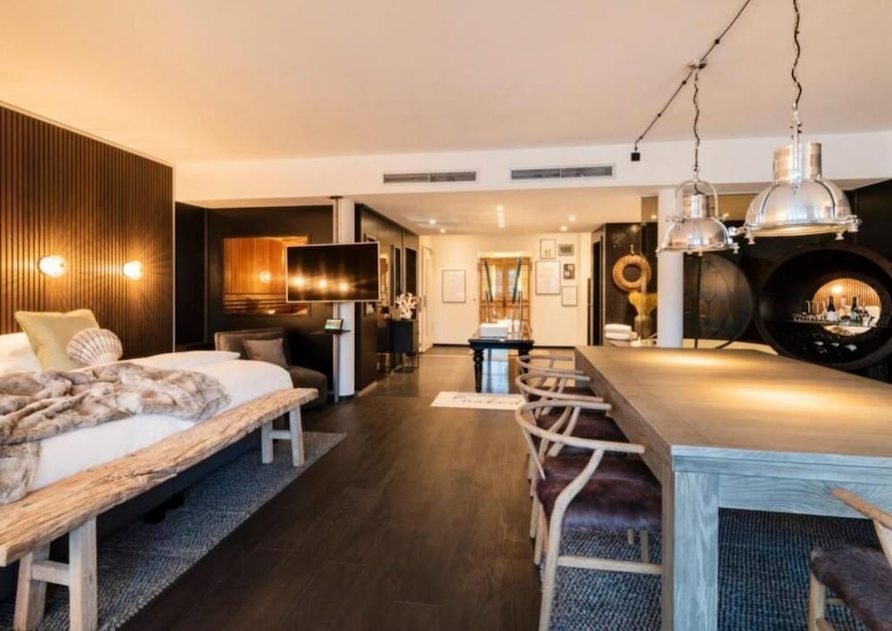Designhotel Ueberfluss Bremen 45/75