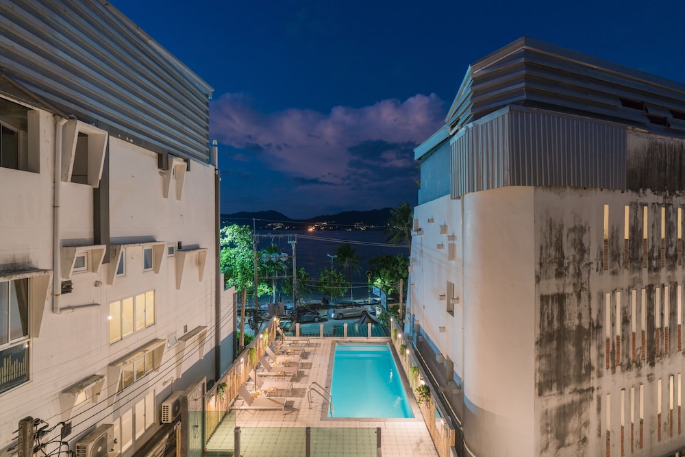 Destinaation Patong Boutique By The Sea 7/55