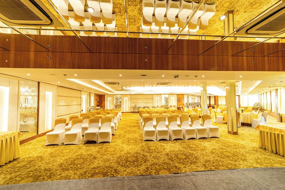 GOLDEN TULIP JAIPUR 24/50
