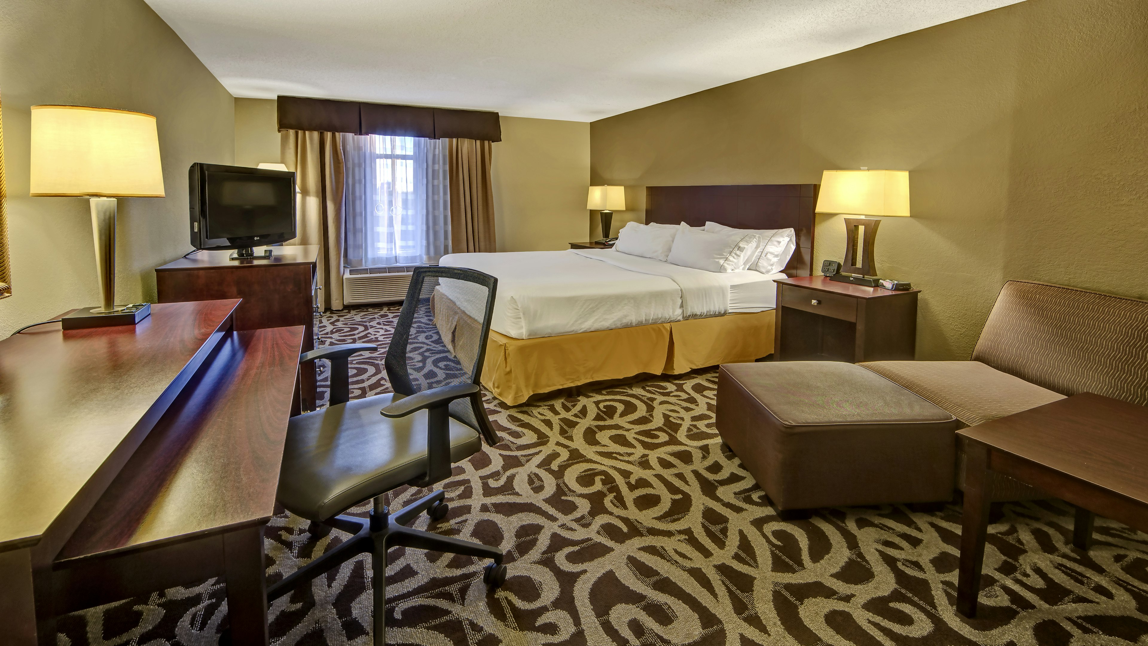 Murfreesboro Central Hotel 25/71