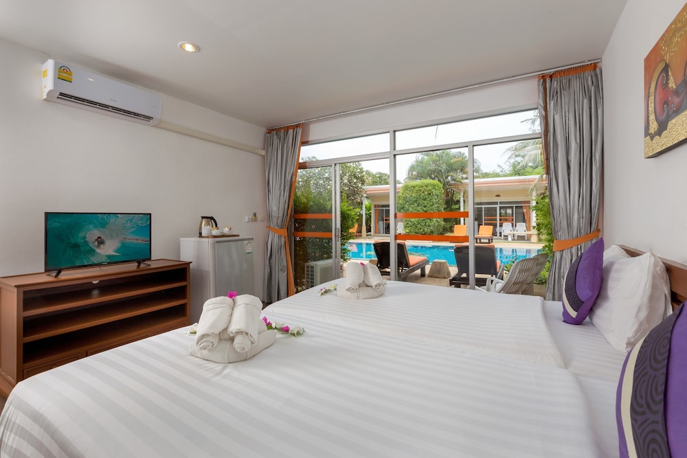 Phuket Sea Resort 18/50