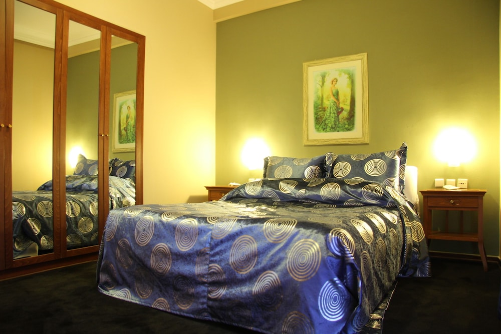 Andromeda Suites and Apartments 16/48