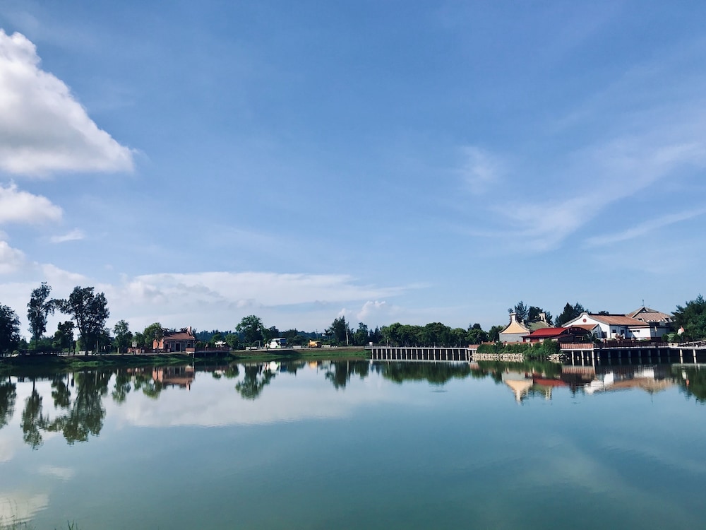 Guning Xiexinyuan Historical Inn 44/48