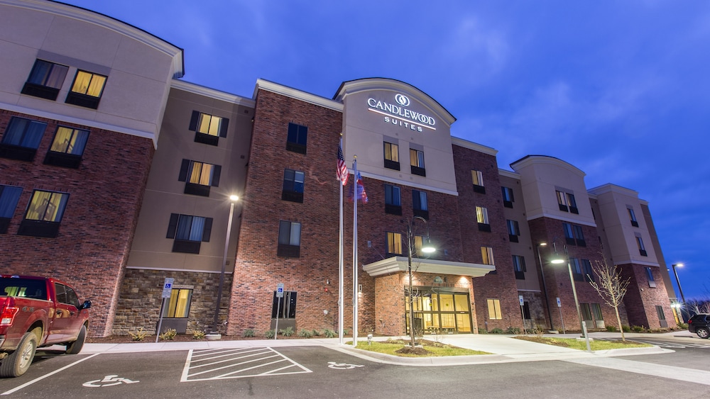 CANDLEWOOD SUITES OVERLAND PARK 1/59