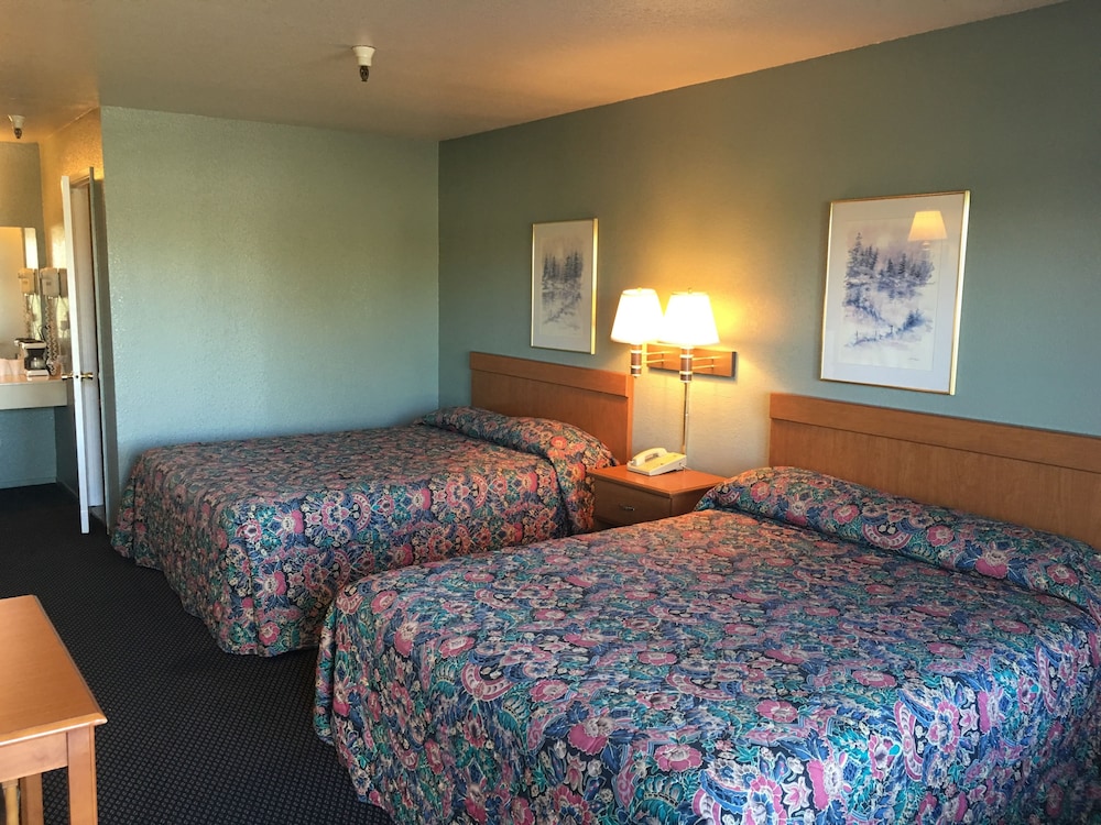 Applegate Inn 29/35