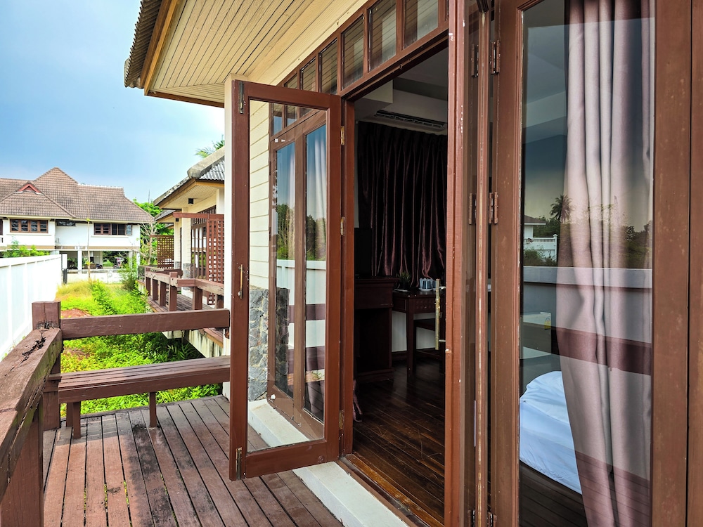 Baan Tai Had Resort and Water Sports 8/50