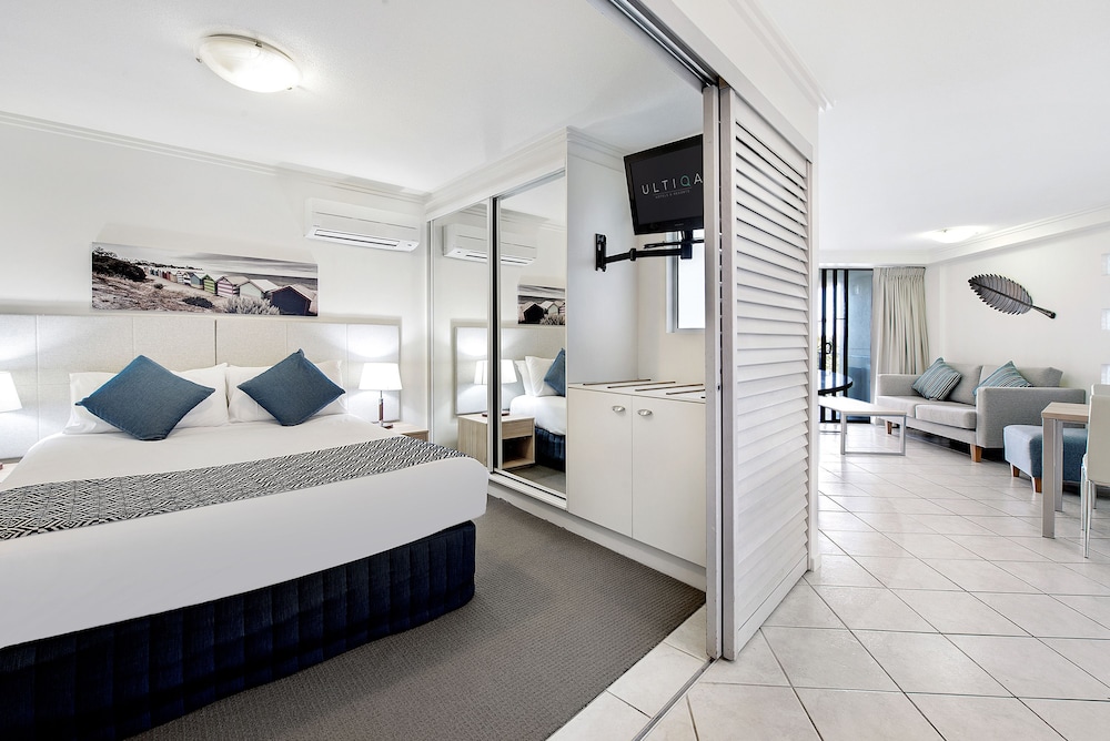 ULTIQA Shearwater Resort 5/73