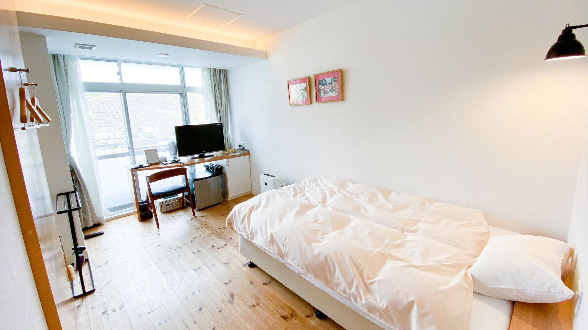 Semi Room, Standard, Semi Double Bed