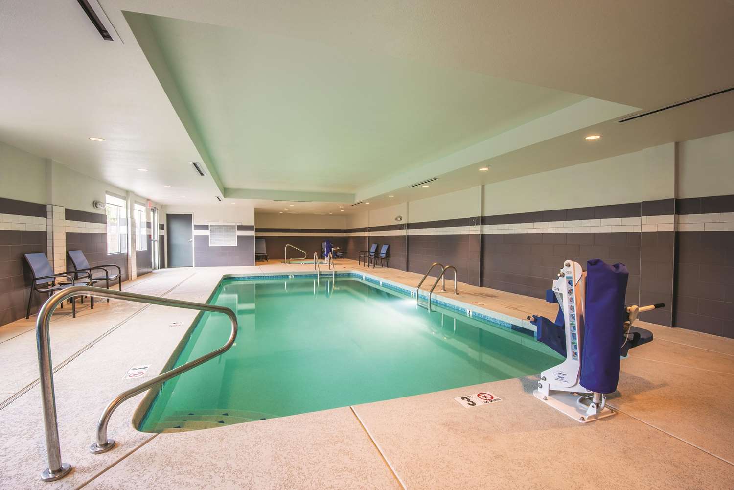 La Quinta Inn Suites By Wyndham Kingman 19/39