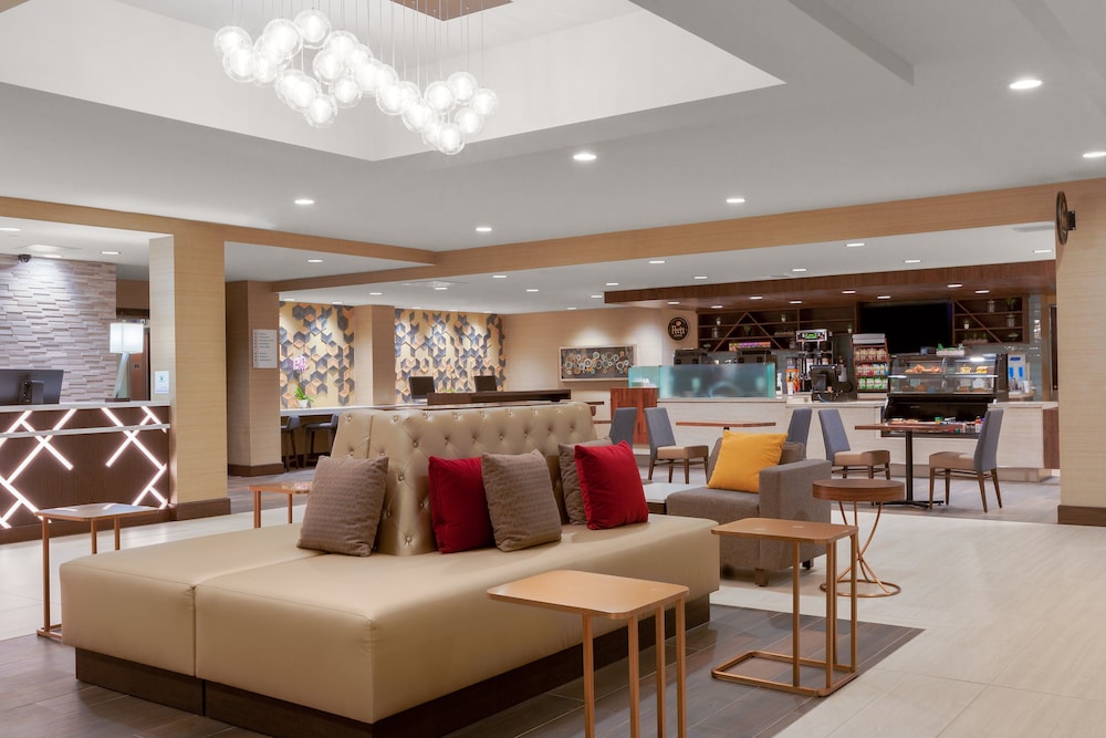 Holiday Inn La Mirada 25/54