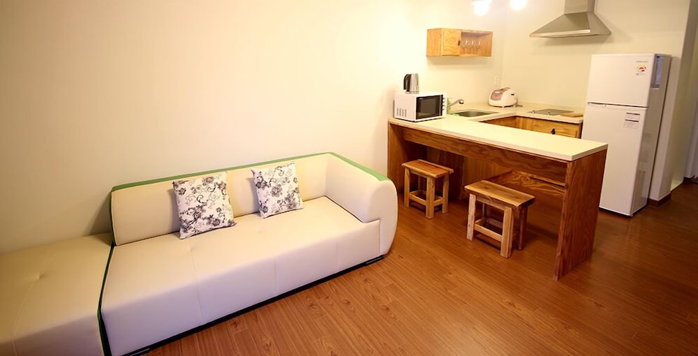 Nomad Pension In Jeju 27/62