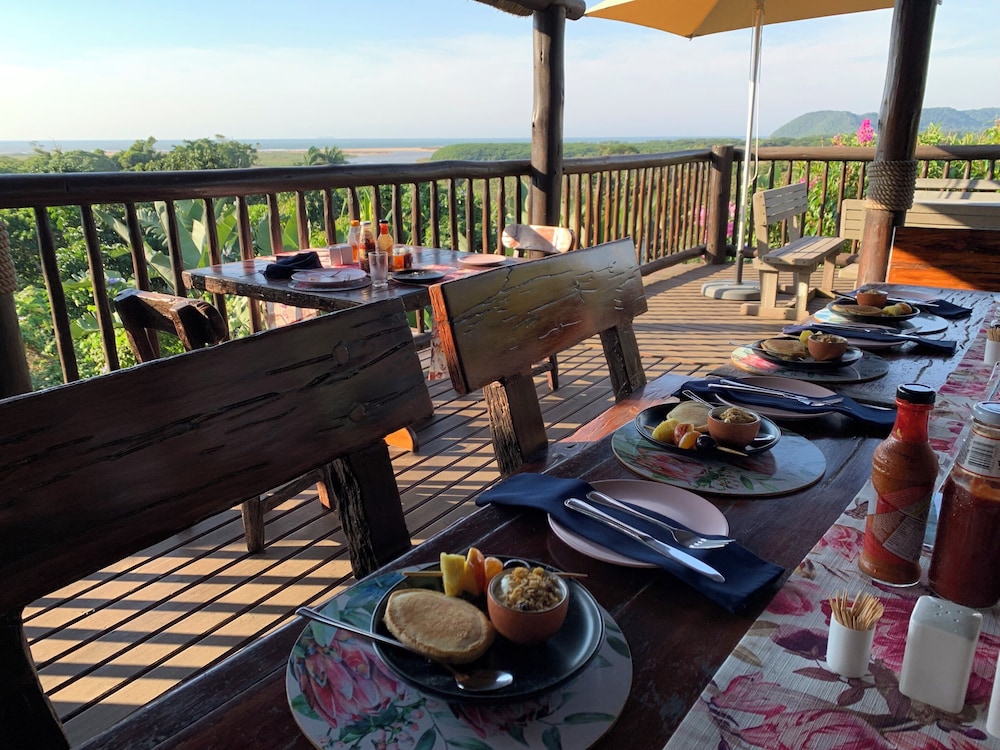 Ndiza Lodge & Cabanas 37/50