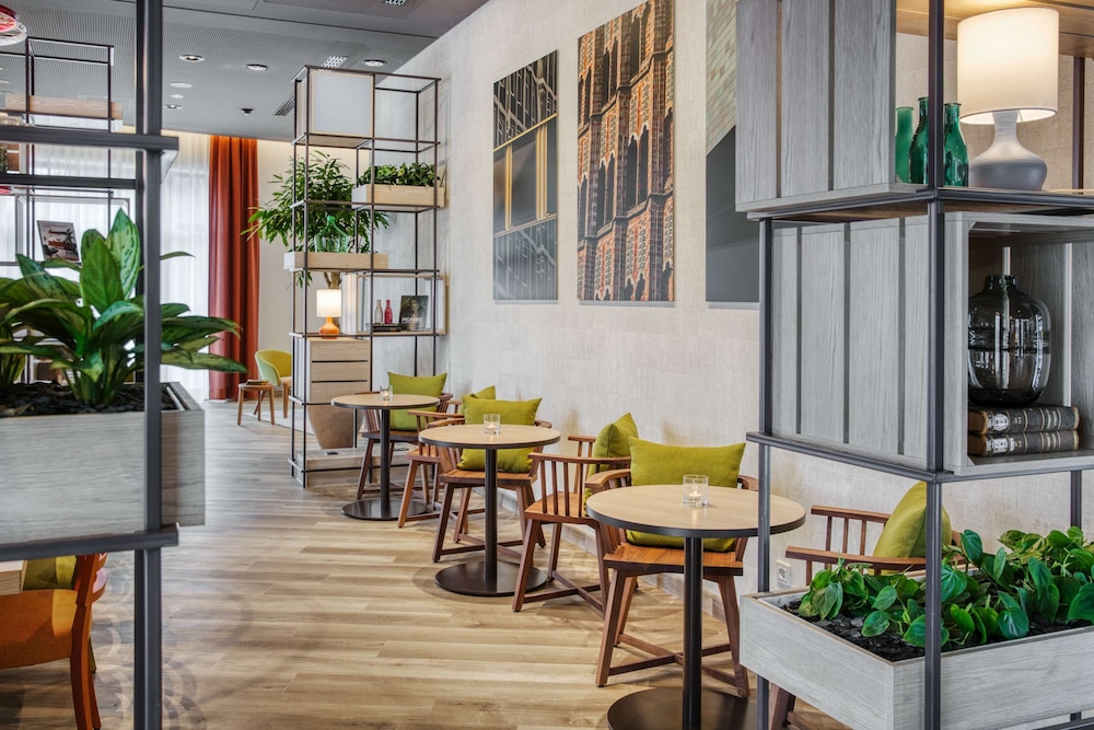 Intercityhotel Hannover Hauptbahnhof Ost. 25/44
