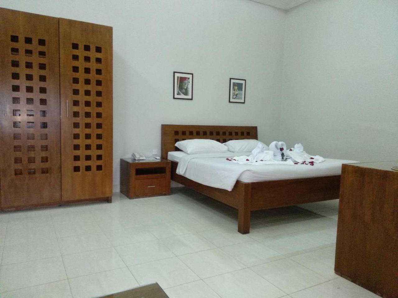 GARDEN, DELUXE, TWIN BEDS