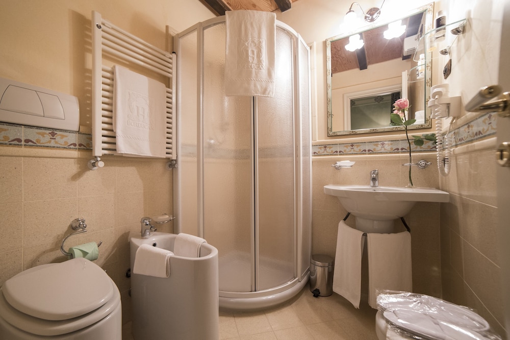 ROOM, DOUBLE BED, BALCONY