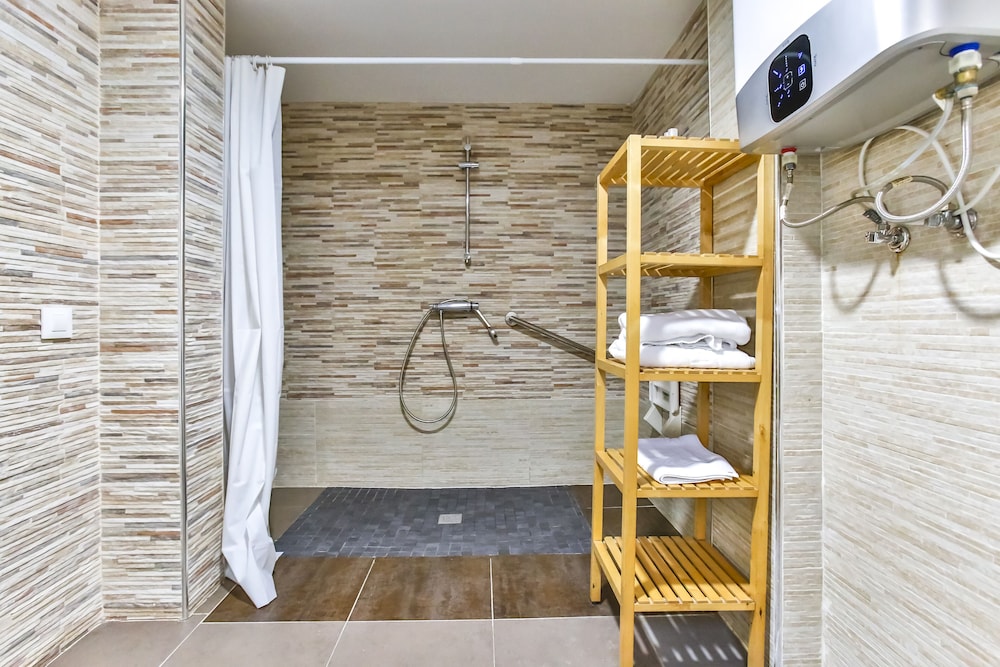 Laramond Barcelona Rooms 32/58