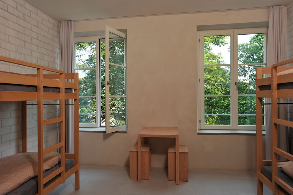 Youth Hostel Basel 44/53