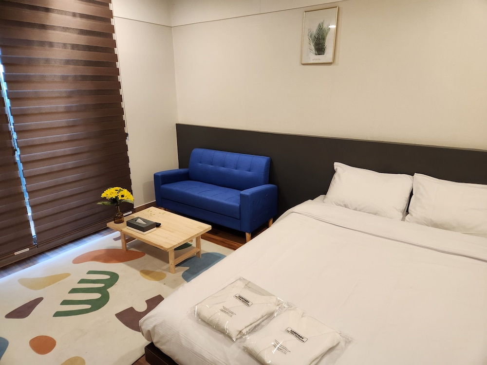 Navis Hotel & Pension 24/41