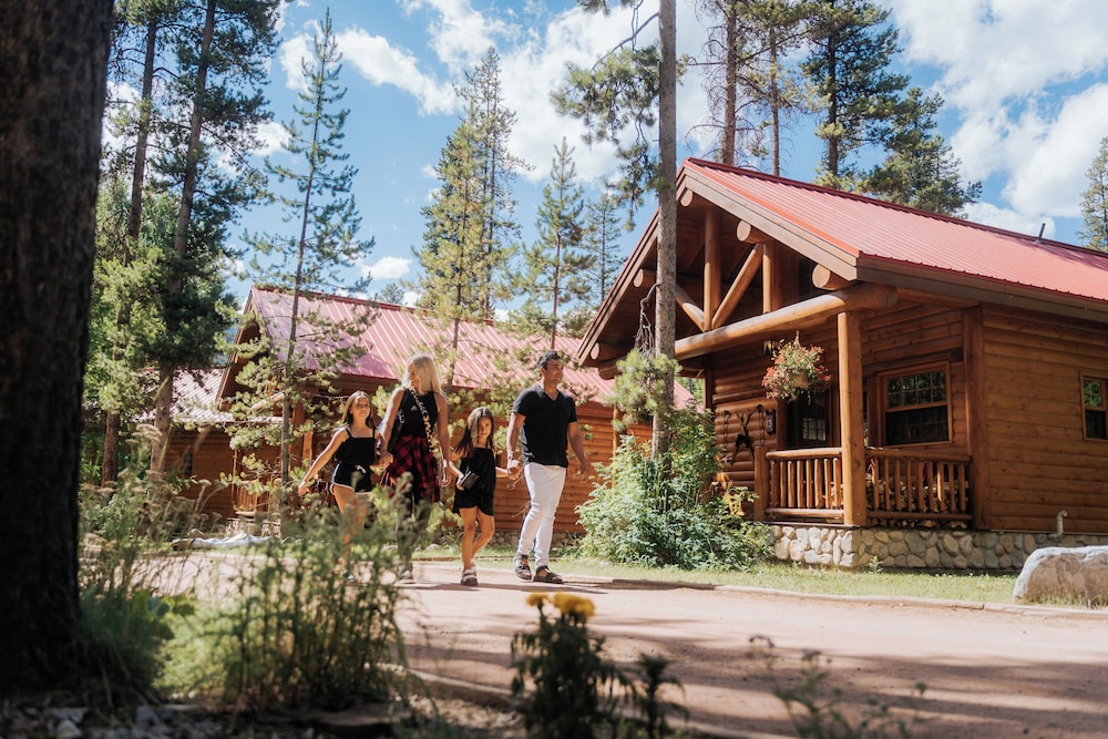 Baker Creek Mountain Resort 59/66