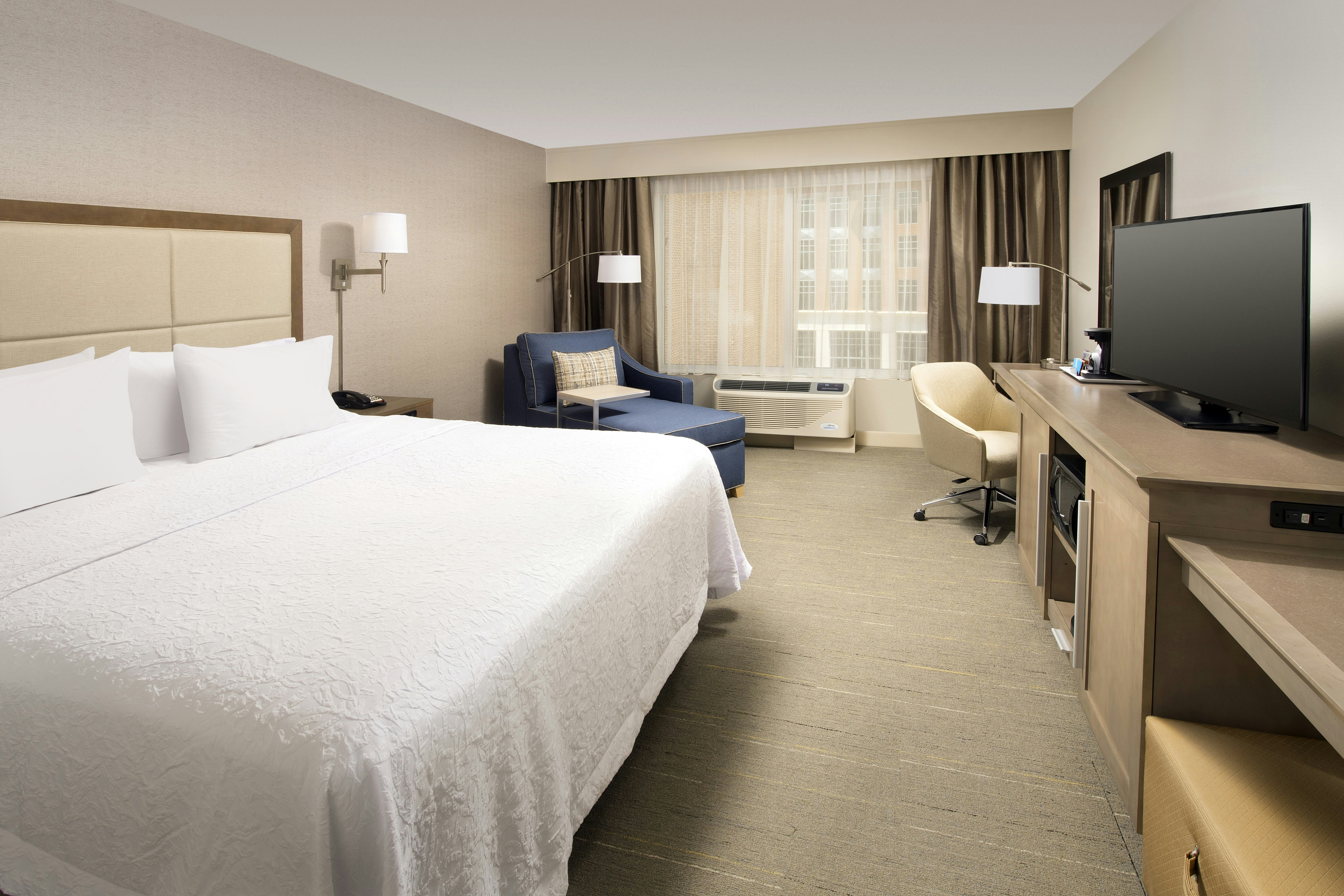 ROOM, KING BED