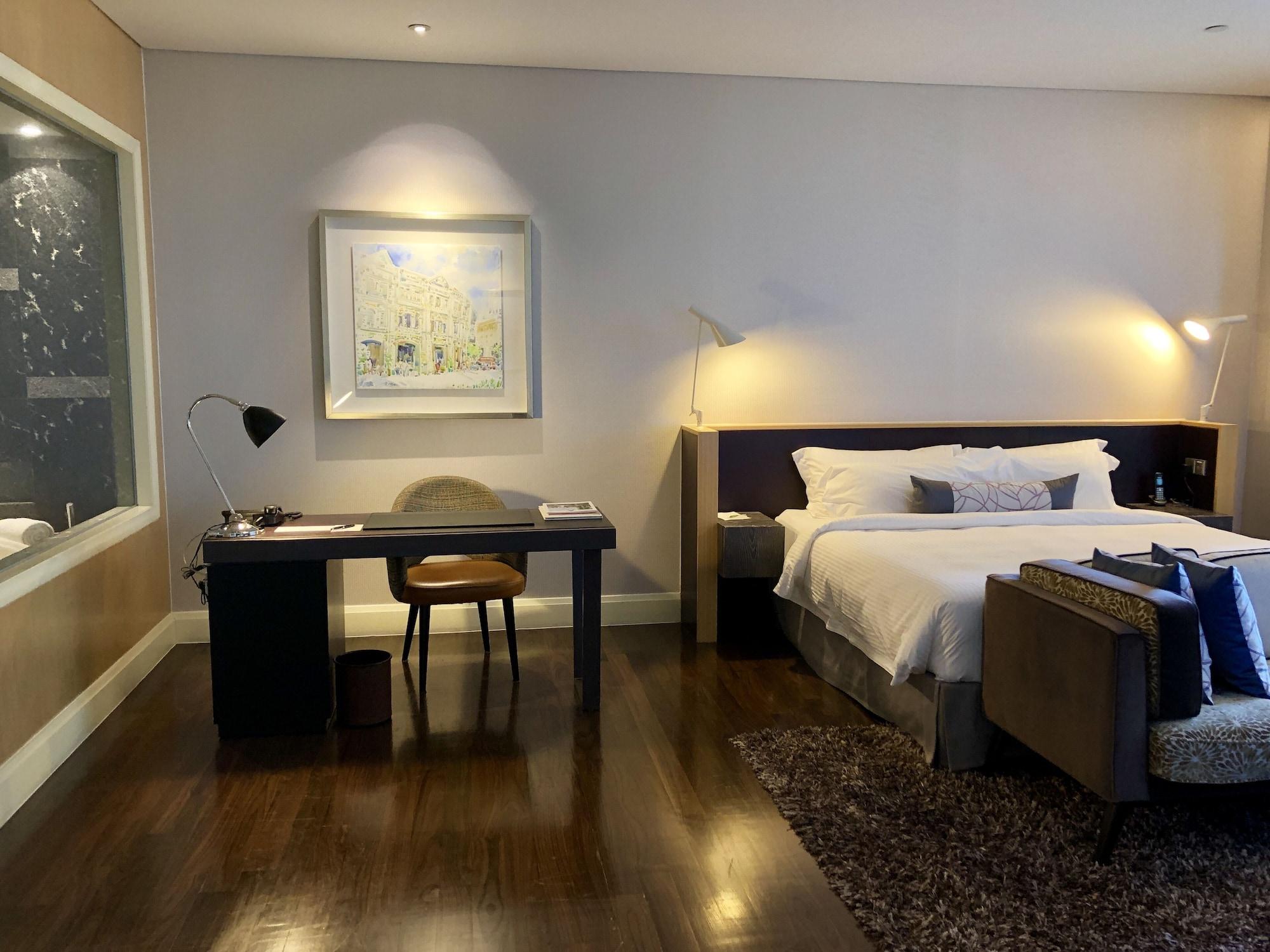 1 Bedroom, Brown, Suite