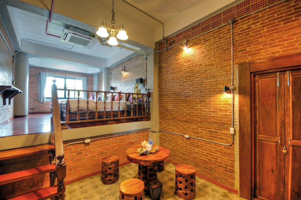 Saengpanya Home Boutique Hotel 46/65