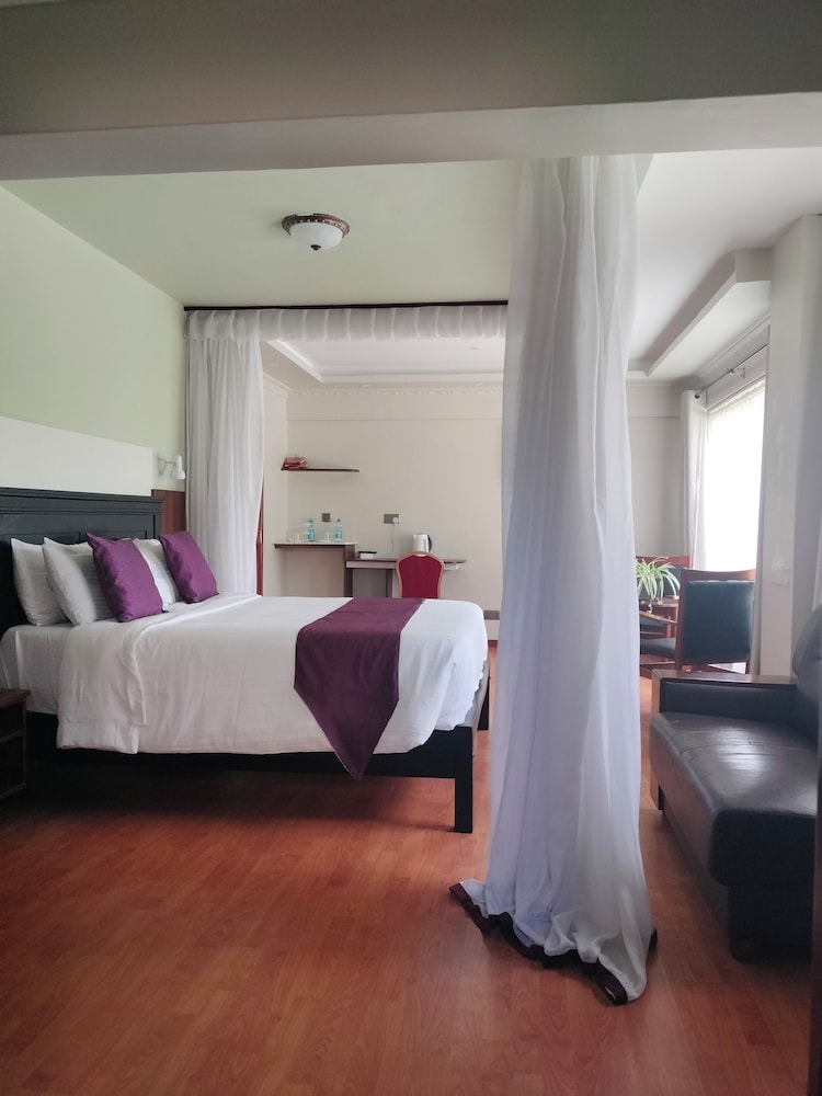 Park Place Hotel 25/80
