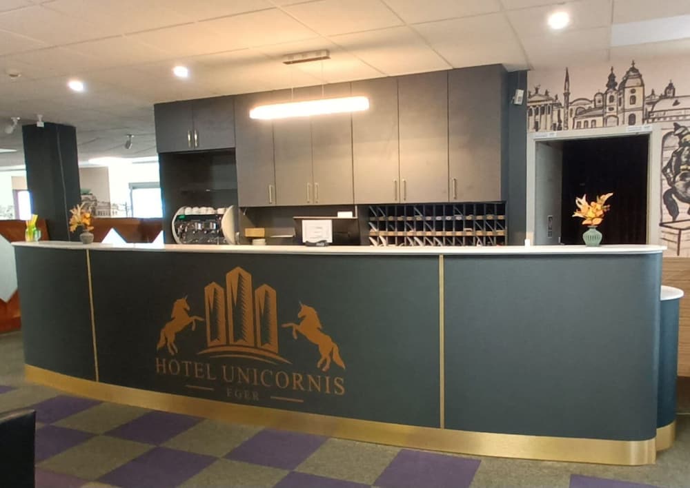 Hotel Unicornis 2/83