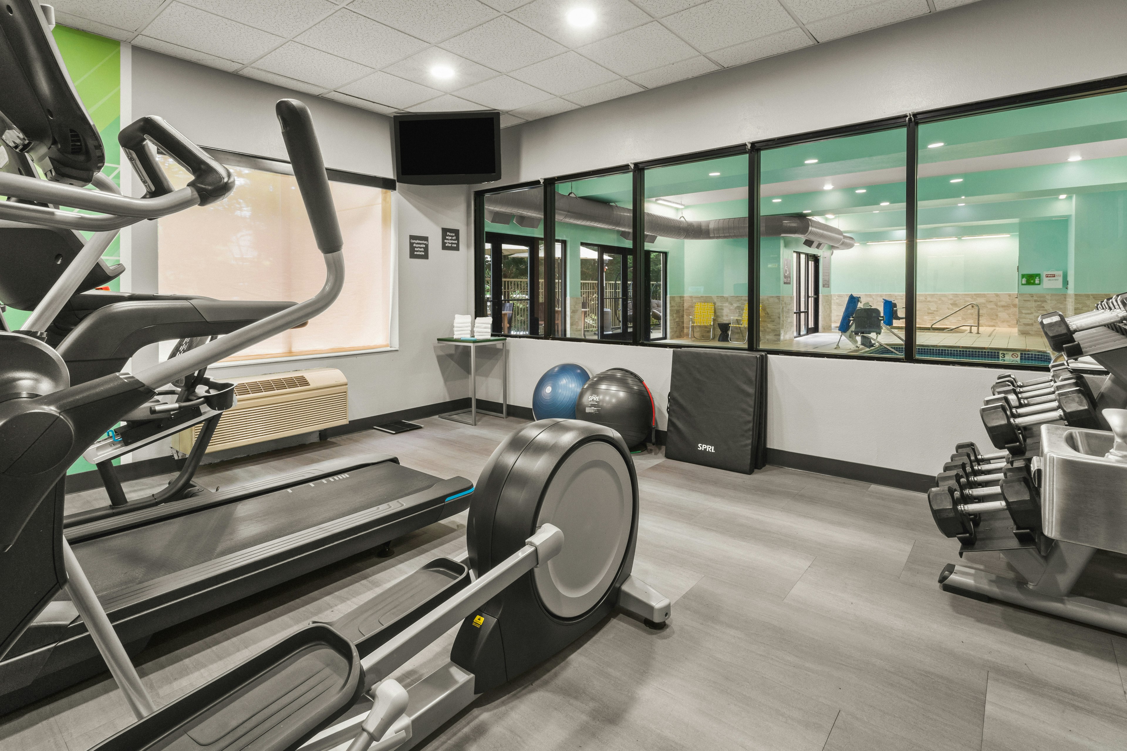 Holiday Inn and Suites Bothell an IHG Hotel (ex. Red Lion Inn & Suites) 6/13