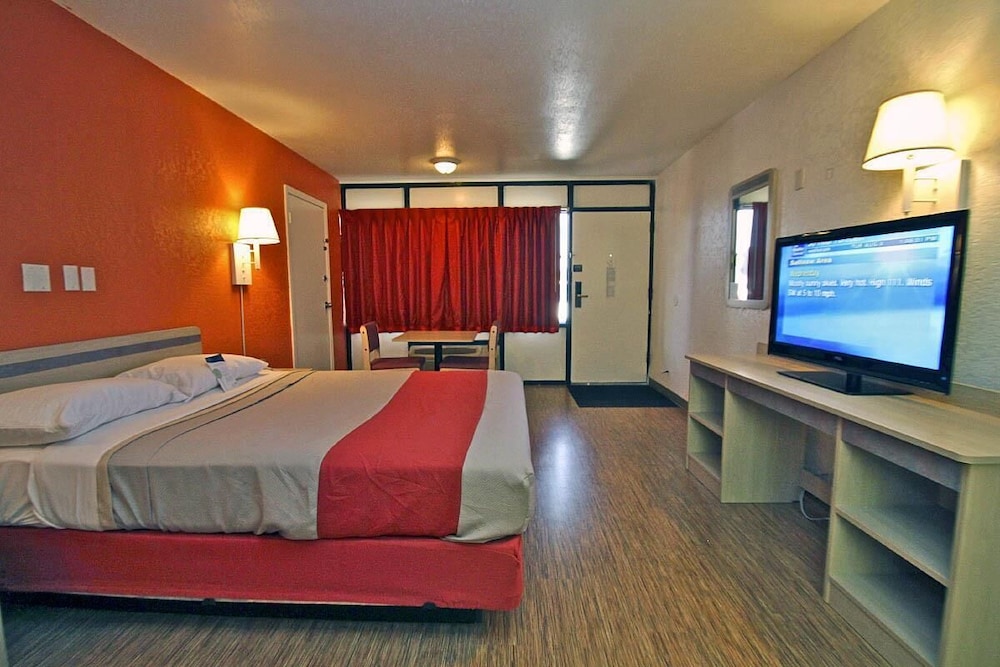 Motel6 Sallisaw, OK 5/38