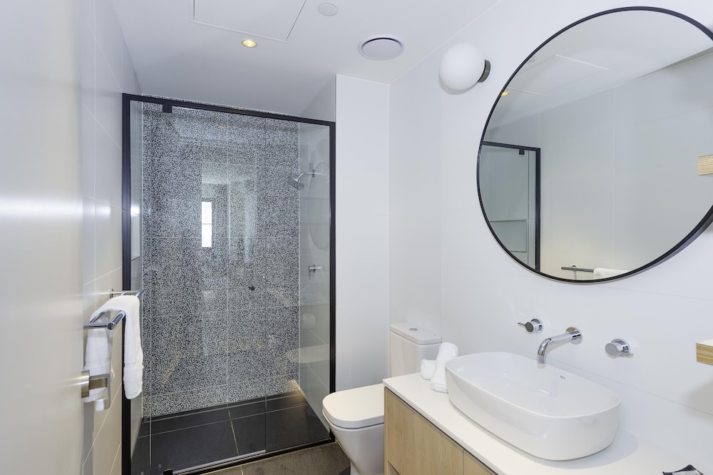 Oaks R Suites Geelong 49/50
