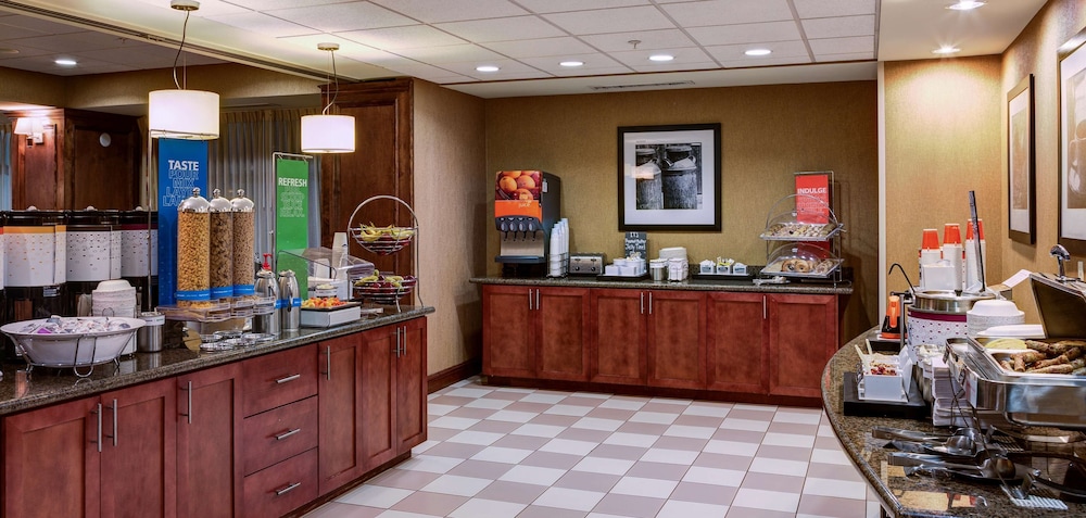 Hampton Inn Pendleton 7/57
