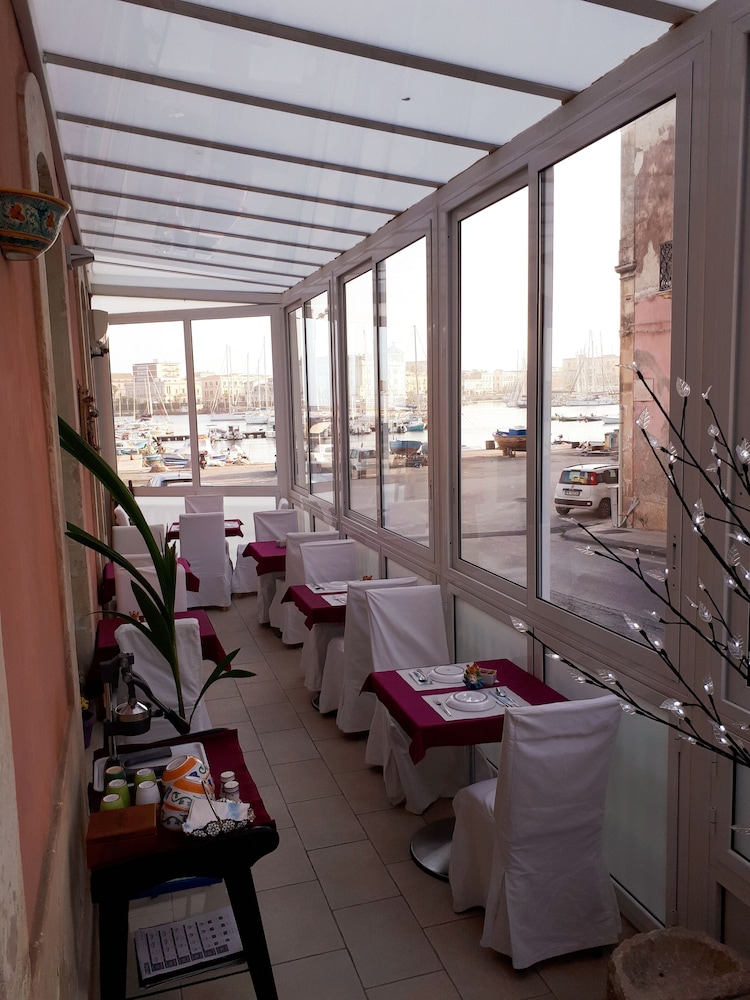 Lakkios Residence B B 41/73