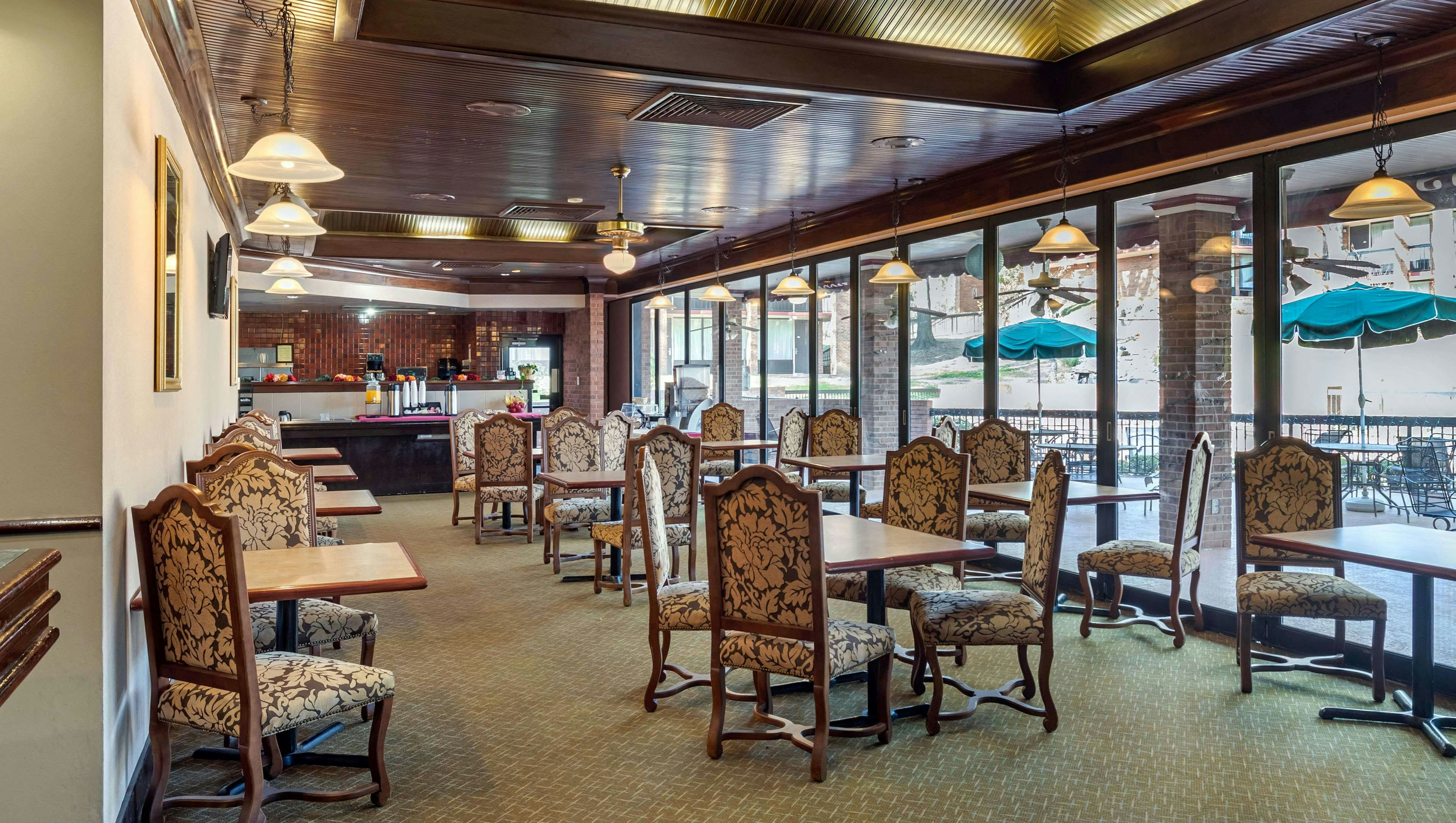 Magnuson Grand Hotel and Conference Center Tyler 41/59