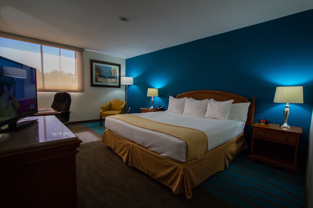Spark by Hilton Ponce 21/55