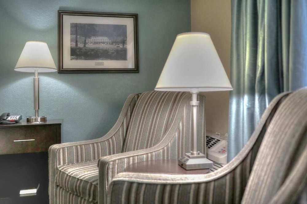 The Greystone Lodge on the River 25/50