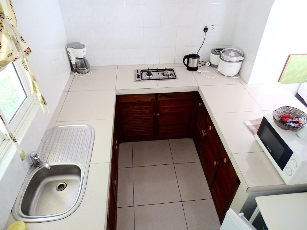 La Modestie Villa 2/50