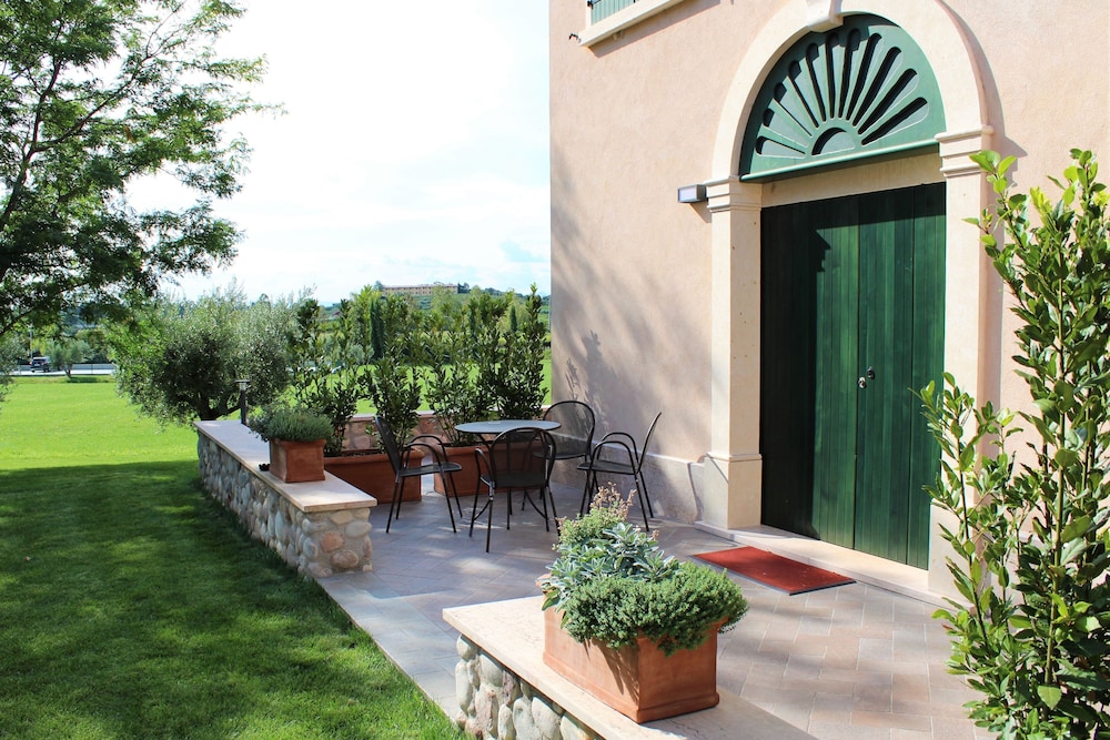 Borgo Romantico Relais 33/37