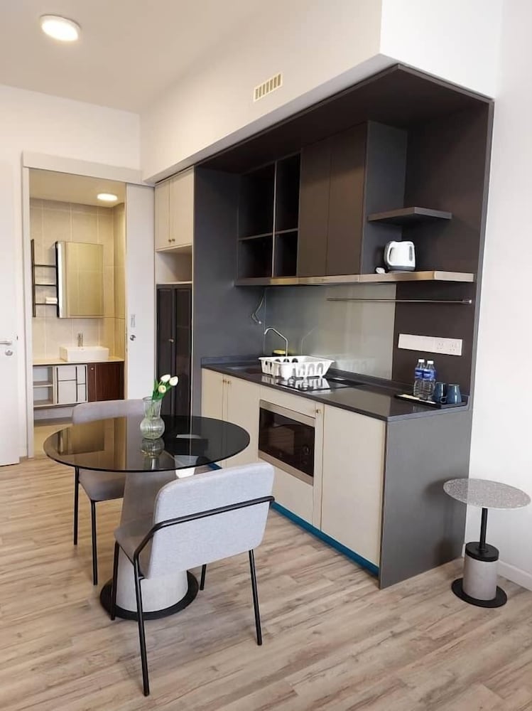 Millers Square by MyKey Global 8/59