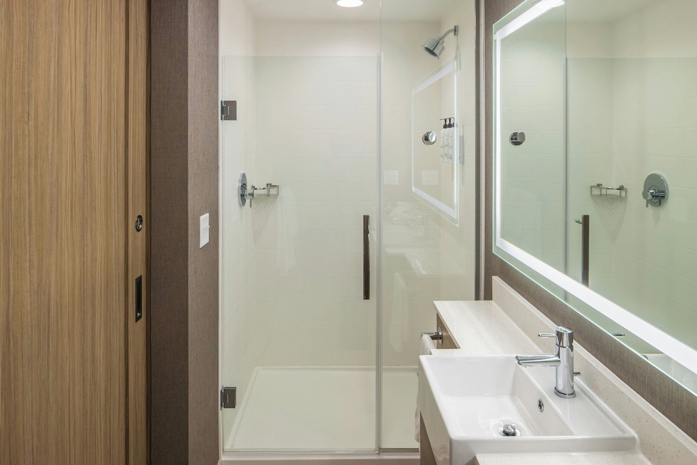 SpringHill Suites by Marriott Canfield 22/23